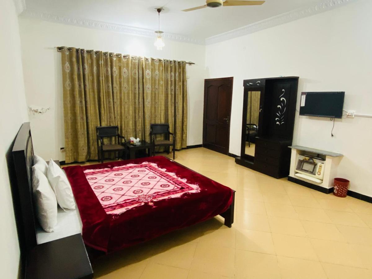 Lux Lounge Guest House Islamabad Esterno foto