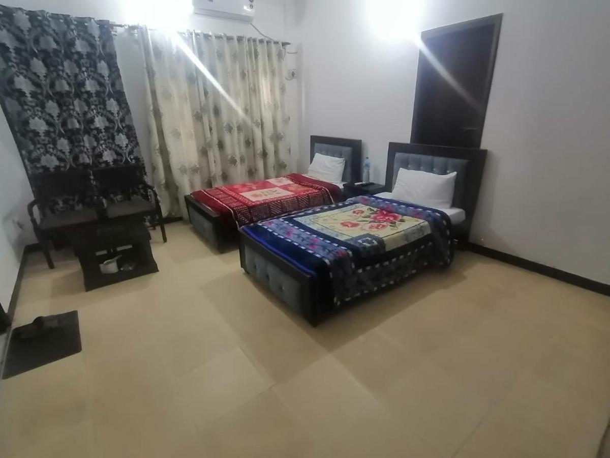 Lux Lounge Guest House Islamabad Esterno foto