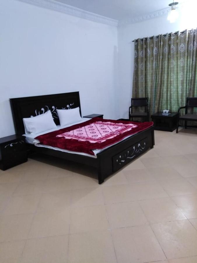 Lux Lounge Guest House Islamabad Esterno foto